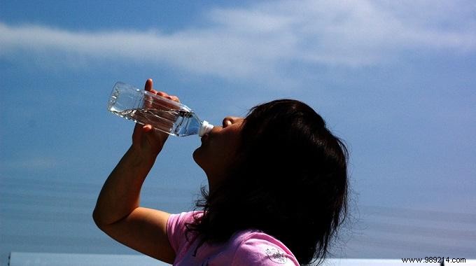 3 Reasons to Drink Water 30 min Before Meals to Lose Weight Easily. 