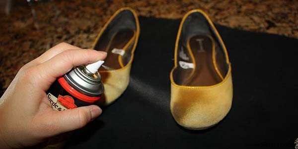 9 Tricks To Stop Your Shoes Smelling. 
