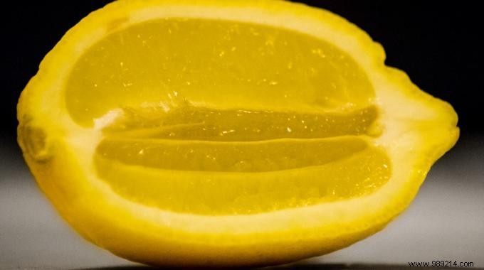 Top 10 Lemon Juice Beauty Tricks Every Girl Should Know. 