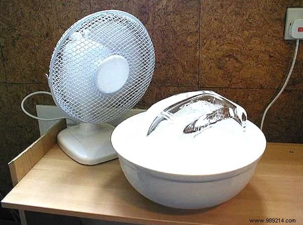 9 Simple and Effective Tips to Cool Down WITHOUT AIR CONDITIONING. 