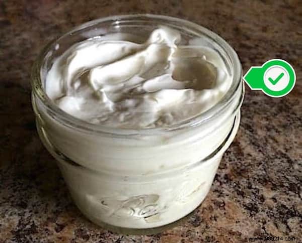 Effective and Easy to Make:Homemade Anti-Wrinkle Cream with Frankincense Essential Oil. 