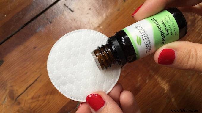 21 Amazing Uses of Essential Oils Nobody Knows About. 