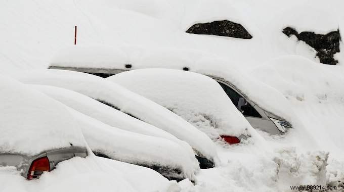 Remove Snow From Your Car To Use Less Gas. 