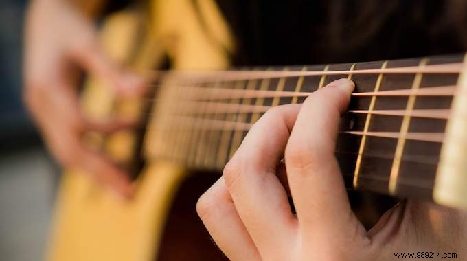 How to Learn Guitar Alone for Free. My Pro Tips. 