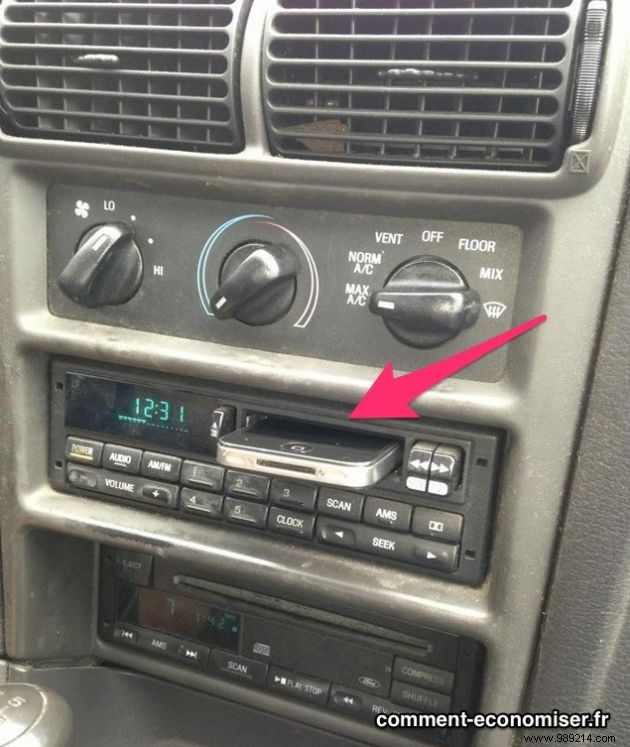 Not sure where to store your iPhone in the car? Read this Tip. 