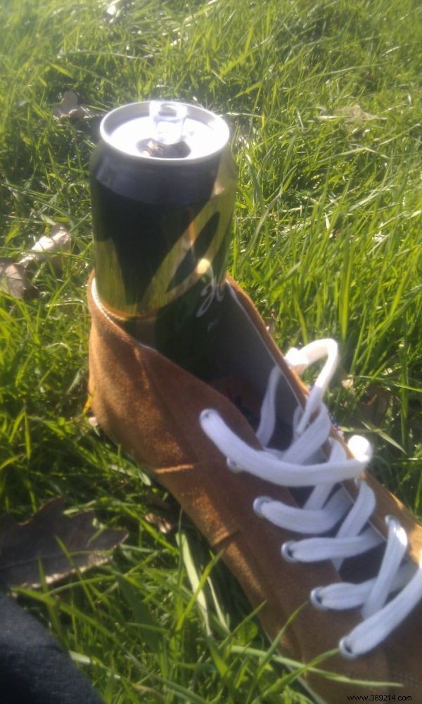 How to Hold a Can in the Grass (WITHOUT Knocking It Over)? 