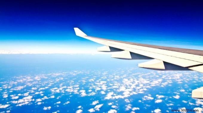 Airplane:The 10 Commandments for Smart Travel! 