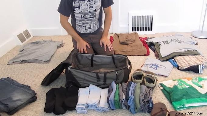 Video:The Ingenious Way To Store More Stuff In Your Suitcase Without Folds. 