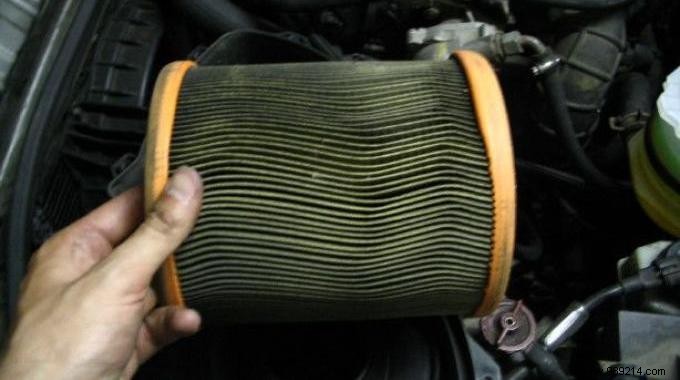 Changing Your Car s Air Filter To Use Less Gas. 