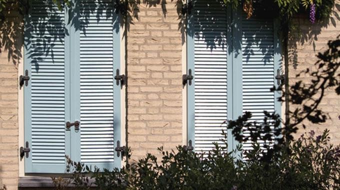 Close Shutters, Curtains, Blinds at Night to Consume Less Heating. 
