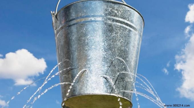 9 great tips for saving water at home. 