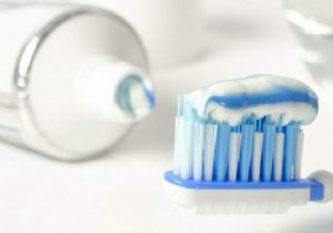 How to REALLY empty your tube of toothpaste to the end. 