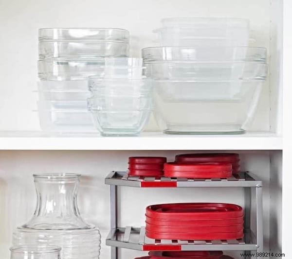 12 Incredible Storage Ideas For Your Tupperware. 