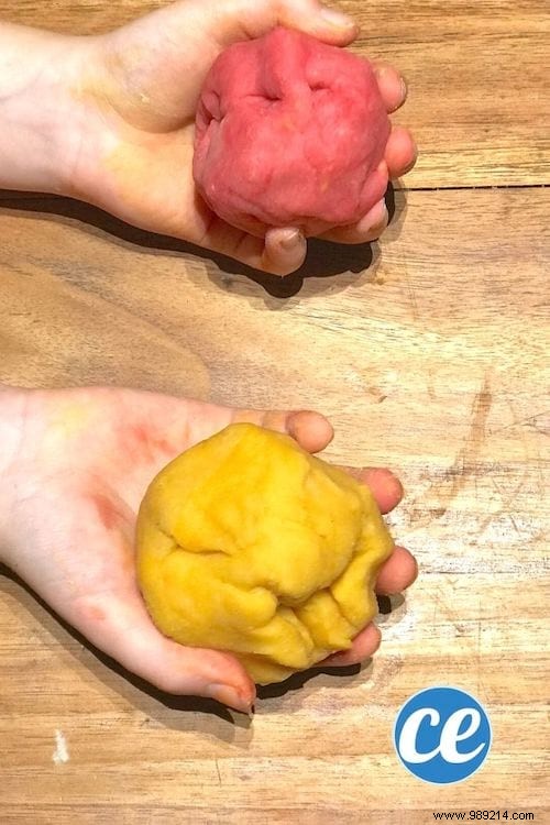 How To Make 100% Natural Play Dough SAFE For Your Kids. 