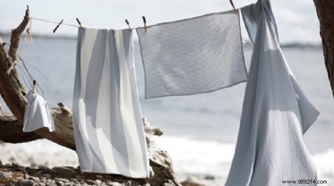 4 Essential Tricks You Should Know To Whiten Laundry Easily. 