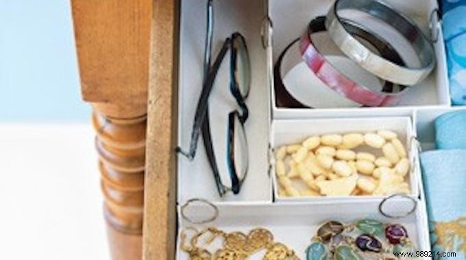 A Magic Trick To Organize Your Drawers When You re Coquette. 