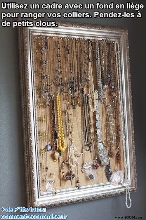 The tip for all those who have lots of necklaces at home. 