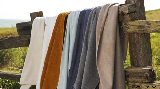 6 Tricks To Stop Your Towels From Smelling. 