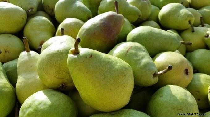 The Tip To Ripen A Pear Faster. 
