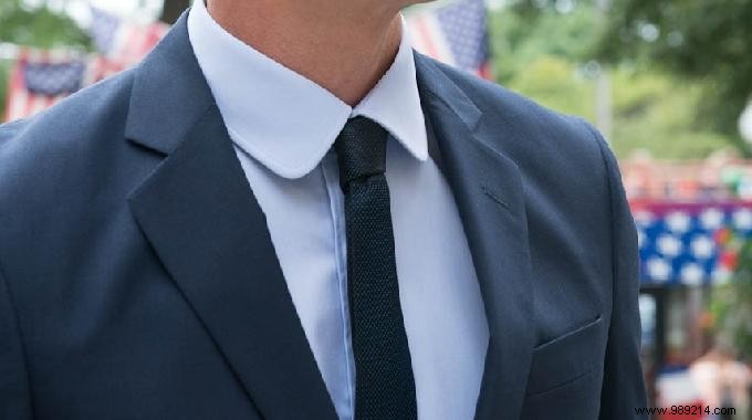The Incredible Trick To Whiten A Blackened Shirt Collar. 