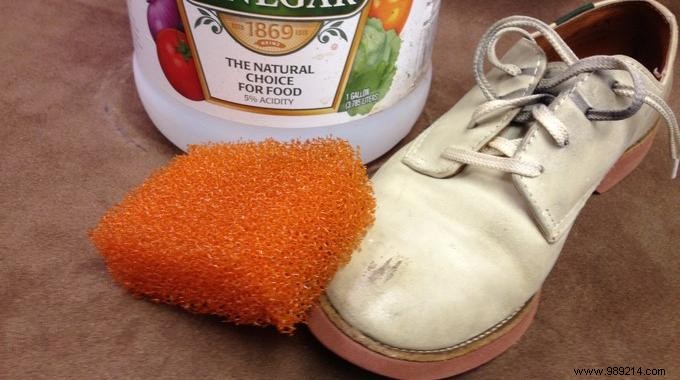 Odors In Shoes:The Magic Trick To Eliminate Them. 