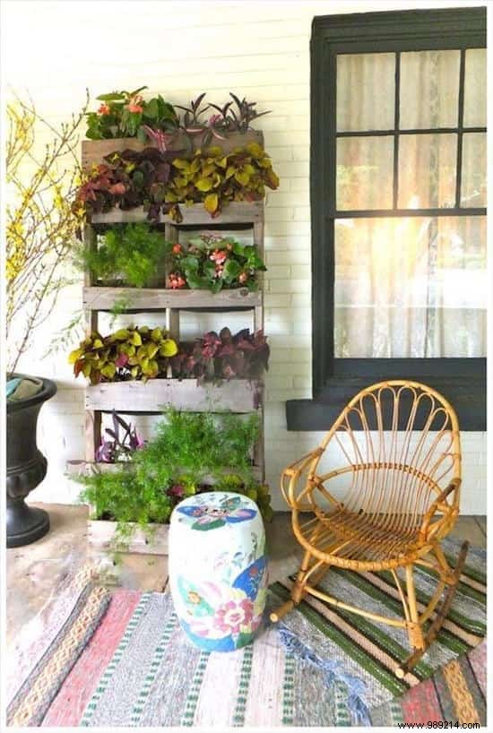 24 Amazing Uses for Old Wooden Pallets. 