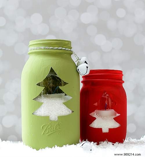 How to Turn a Glass Jar Into a Stunning Christmas Tealight Holder. 
