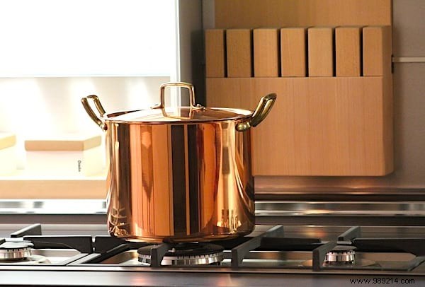 7 Easy Tips For Cleaning All Types Of Pots And Pans. 