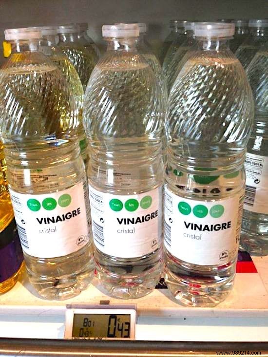 10 Incredible Uses For VINEGAR Everyone Should Know! 