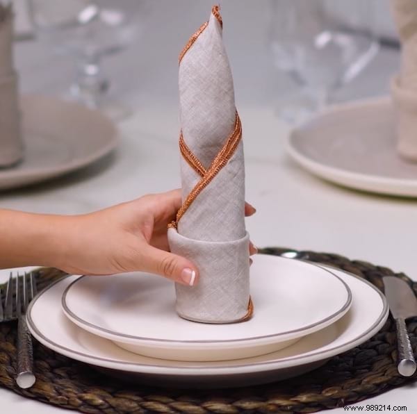 10 Easy Napkin Folds That Will Wow All Your Guests. 
