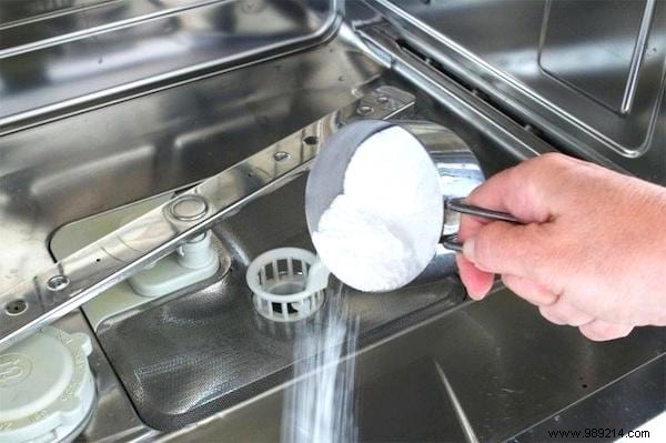 Very Dirty Dishwasher? The Magic Trick To Clean It WITHOUT Effort. 