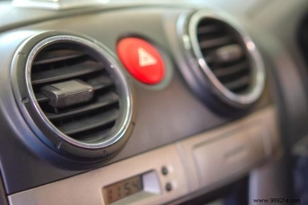 9 Mistakes to Avoid to Prevent Humidity from Settling in the Car. 