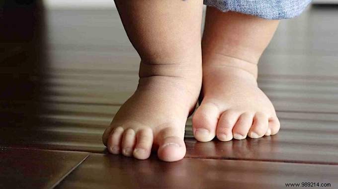 Children MUST walk barefoot. Here s why. 