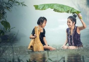 5 Ideas To Keep Kids Occupied On Rainy Days. 