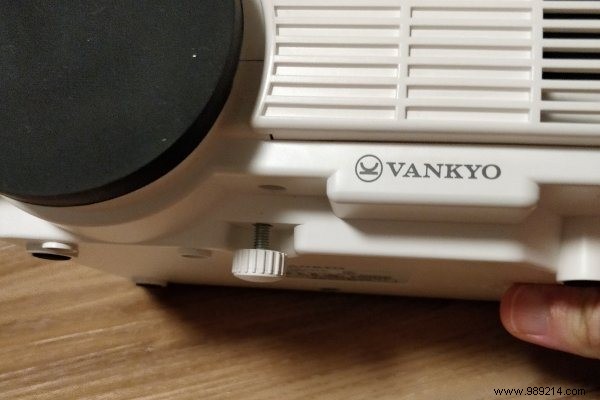 Vankyo Leisure 3 Portable Projector Review 