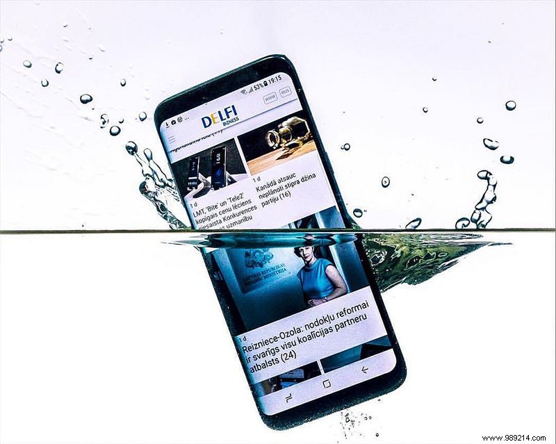 Is your phone waterproof or just  splash resistant ? » A Quick Guide to Technology Water Assessments 