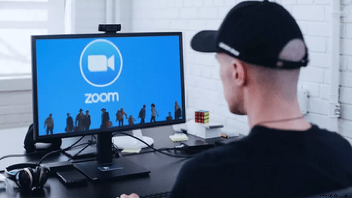 Top 9 Zoom Presentation Tips and Tricks to Succeed Like a Pro 