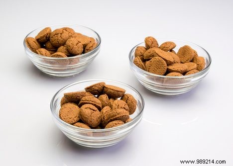 Recipe to bake your own spice nuts 