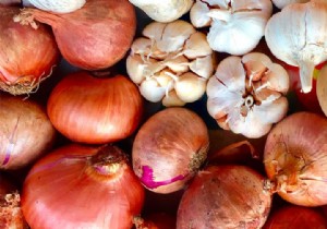 6 Pantry Staples You Should Never Store Together