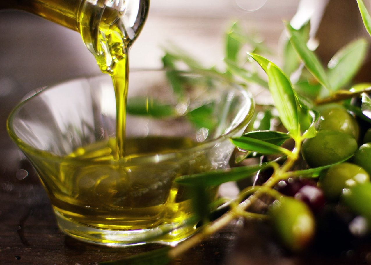 Facts and myths about olive oil 
