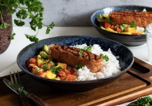Recipe:Tropical vegetable salmon fillet with coconut rice and fresh salsa 