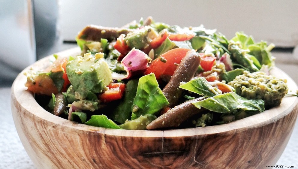 Recipe:Vegan meal salad with penne and avocado 