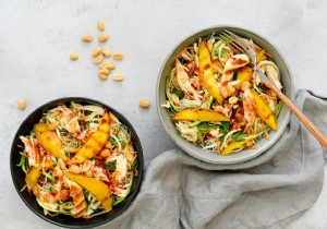 Recipe:Vietnamese salad with pulled chicken and sweet and sour chili dressing 