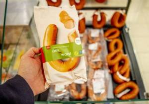 HEMA smoked sausage now also available as a vegetarian variant 