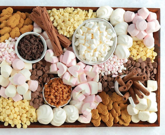 The winter serving board:the hot chocolate serving board 