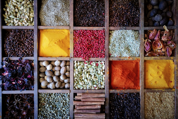 These are 7 spices you should have at home anyway 