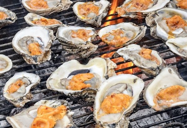 Grilled oysters with chorizo ​​butter 