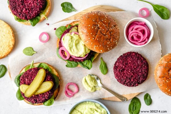 Recipe:black bean and beetroot burger with avocado mayo and red onion 
