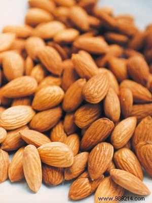 Healthier with almonds 