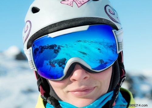 Protect your eyes on winter sports 